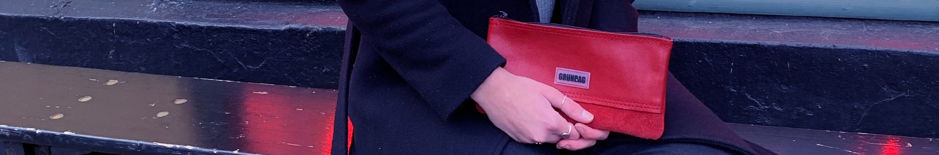 WALLETS & CLUTCHES