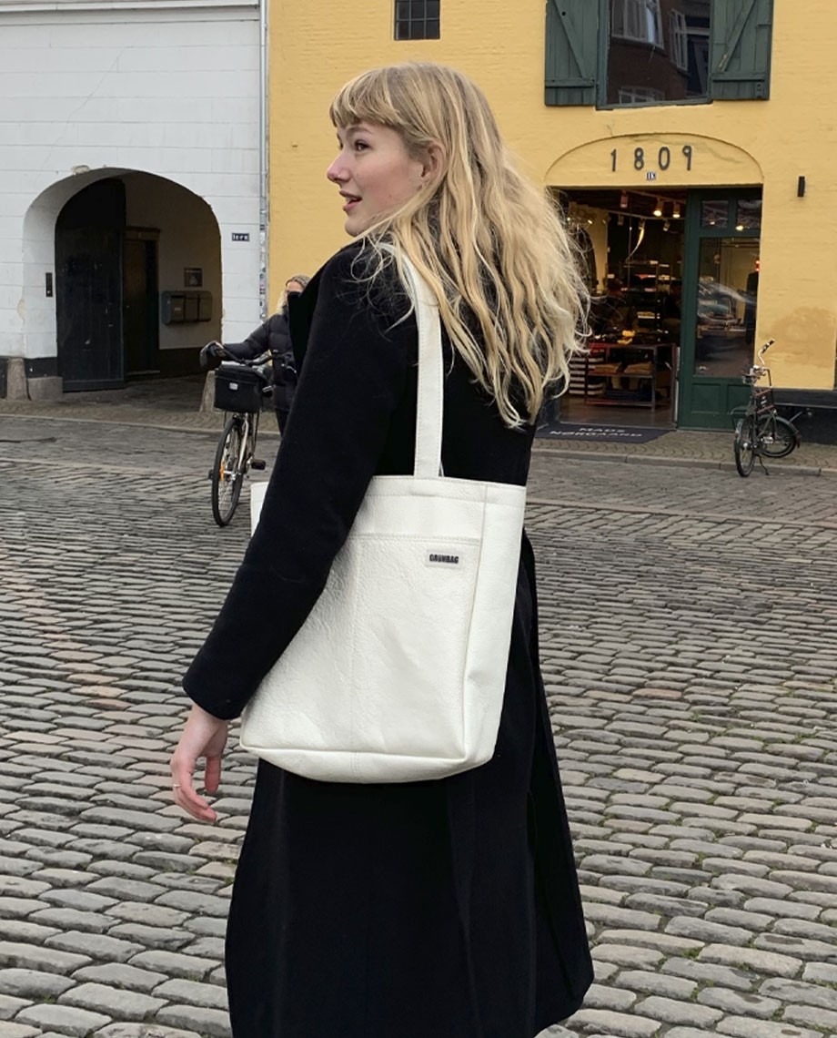 White Shoulder Bag Anne