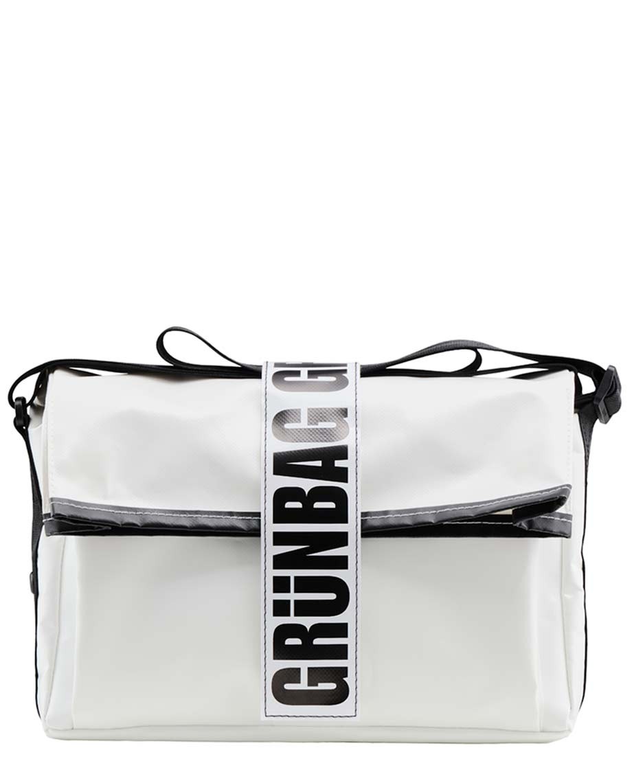 ComputerBagCarry-02