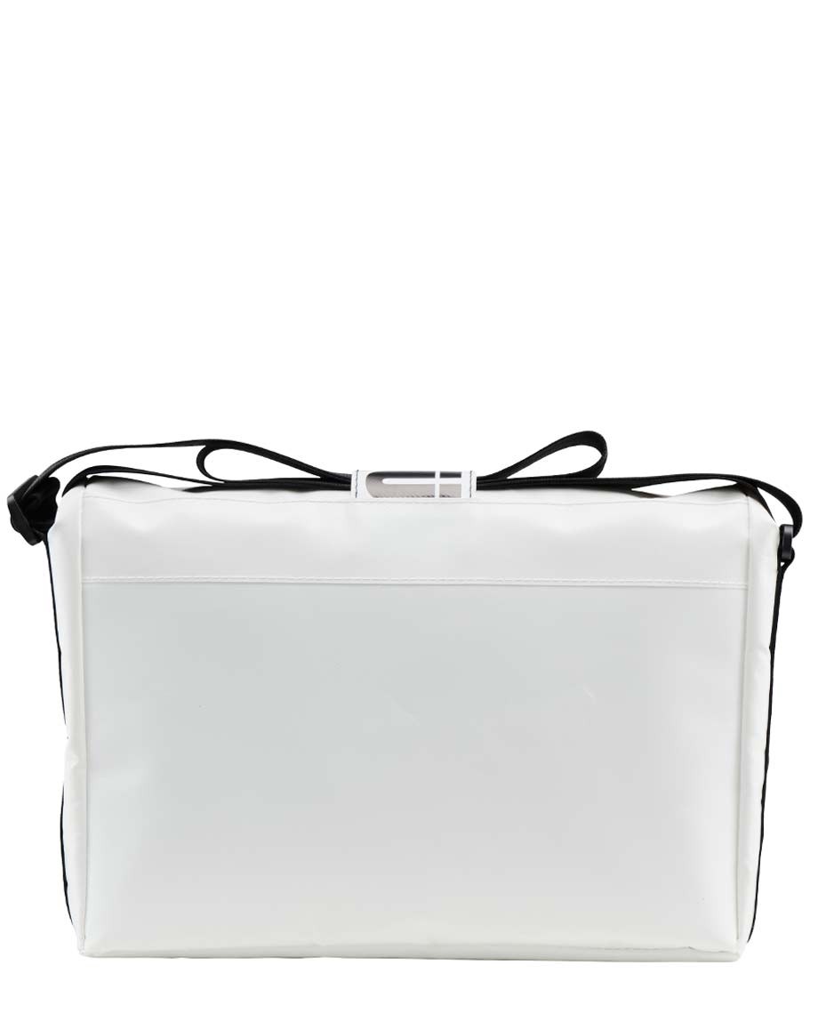 WhiteComputerBagCarry-05