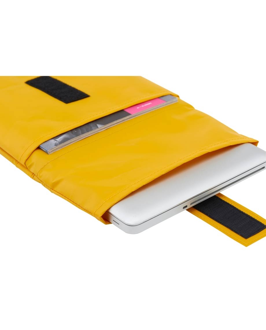 YellowGRNBAGSleeve1516-02