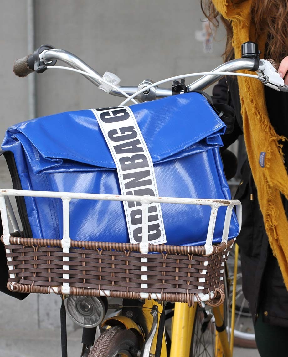 BlueComputerBagCarry-09