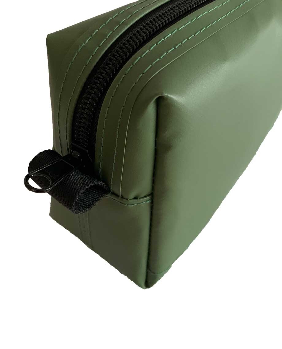 DustyGreenGRNBAGToiletry-06