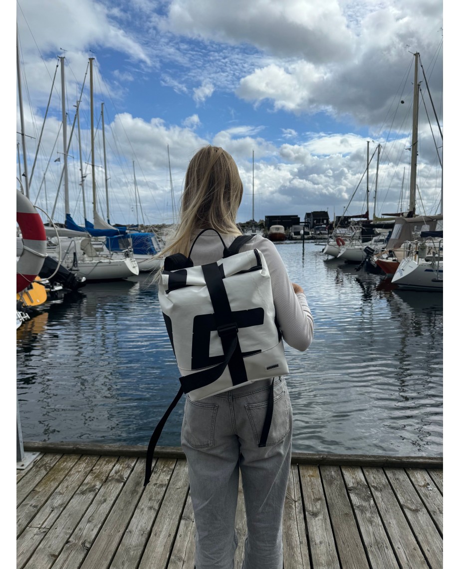 UniqueSailsBackpackNorrStrap17-031