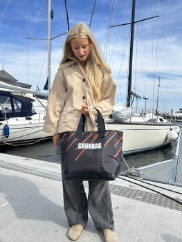 UniqueSummerShopper8-20