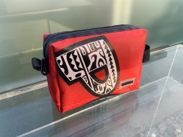 UniqueToiletryKites28-20